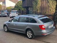 Gebraucht Skoda Superb 140 PS (102 kW) 2012 Grau Kombi