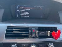 Gebraucht BMW 530 Sport Line 235 PS (172 kW) 2009 Blau Limousine
