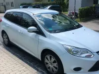 Gebraucht Ford Focus 95 PS (69 kW) 2013 Weiß Limousine
