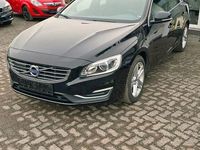 Gebraucht Volvo V60 220 PS (161 kW) 2017 Schwarz Kombi