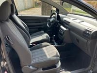 Second-hand VW Fox 55 CP (40 kW) 2006 Negru Hatchback