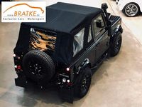 Gebraucht Land Rover Defender 122 PS (89 kW) 2013 Raven black Cabrio