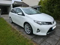 Gebraucht Toyota Auris 133 PS (97 kW) 2014 Weiß Kombi