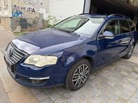 Gebraucht VW Passat 140 PS (102 kW) 2006 Blau Kombi