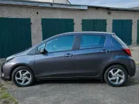 Gebraucht Toyota Yaris 73 PS (53 kW) 2016 Grau Kleinwagen