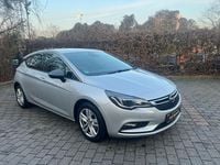 Gebraucht Opel Astra Dynamic 150 PS (110 kW) 2017 Silber Limousine