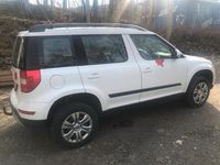 Gebraucht Skoda Yeti Active 110 PS (80 kW) 2015 Weiß SUV