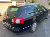 Gebraucht VW Passat Highline 105 PS (77 kW) 2010 Schwarz Kombi