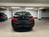 Gebraucht BMW 330e Advantage 252 PS (185 kW) 2017 Schwarz Limousine