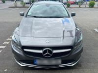 Gebraucht Mercedes CLA180 116 PS (85 kW) 2017 Grau Limousine