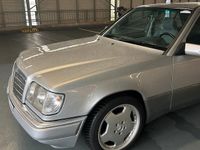 Gebraucht Mercedes E300 110 PS (80 kW) 1991 Grau Limousine