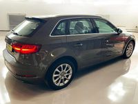Gebraucht Audi A3 Sportback Attraction 110 PS (80 kW) 2015 Grau Kleinwagen