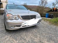 Second-hand Mercedes C200 120 CP (88 kW) 2002 Argintiu Berlinǎ