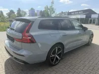 Gebraucht Volvo V60 Plus 197 PS (144 kW) 2025 Vapour grey Kombi