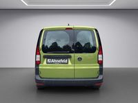 Gebraucht VW Caddy Basis 102 PS (75 kW) 2021 Golden green Van / Kleinbus