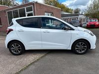 Gebraucht Hyundai i10 YES! 67 PS (49 kW) 2019 Weiß Kleinwagen