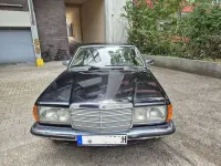 Gebraucht Mercedes 230 136 PS (100 kW) 1982 Schwarz Coupé