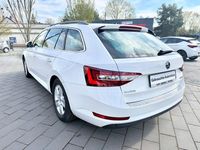 Gebraucht Skoda Superb 150 PS (110 kW) 2019 Weiß Kombi