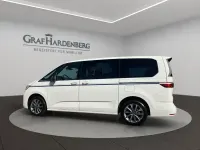 Gebraucht VW Multivan Style 150 PS (110 kW) 2025 Candyweiß Van / Kleinbus