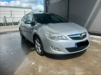 Gebraucht Opel Astra 81 PS (59 kW) 2012 Grau Kombi