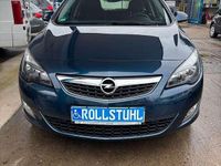 Gebraucht Opel Astra 140 PS (102 kW) 2011 Blau Kombi