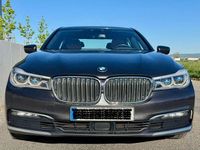 Gebraucht BMW 730 265 PS (194 kW) 2019 Grau Limousine