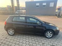 Gebraucht VW Golf V 90 PS (66 kW) 2004 Schwarz Kleinwagen