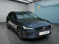 Gebraucht Volvo V60 Plus 197 PS (144 kW) 2025 Blau Kombi