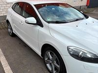 Gebraucht Volvo V40 150 PS (110 kW) 2013 Weiß Limousine