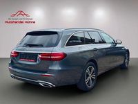 Gebraucht Mercedes E200 197 PS (144 kW) 2022 Grau Limousine