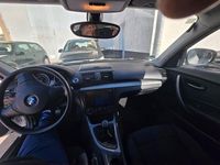 Gebraucht BMW 116 122 PS (89 kW) 2011 Weiß Kleinwagen