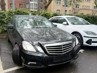 Gebraucht Mercedes E220 Avantgarde 170 PS (125 kW) 2010 Schwarz Limousine
