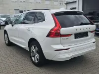 Gebraucht Volvo XC60 Core 197 PS (144 kW) 2023 Crystal white / metallic SUV
