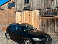 Gebraucht BMW 325 197 PS (144 kW) 2009 Schwarz Kombi
