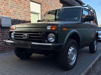 Gebraucht Lada niva 83 PS (61 kW) 2016 Grün SUV