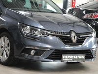 Gebraucht Renault Mégane GrandTour LIMITED 132 PS (97 kW) 2018 Grau Kombi