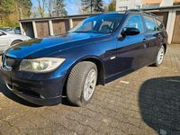 Gebraucht BMW 320 177 PS (130 kW) 2008 Blau Kombi