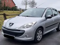 Gebraucht Peugeot 206+ 68 PS (50 kW) 2009 Silber Kleinwagen