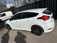 Gebraucht Ford Focus 150 PS (110 kW) 2015 Weiß Kleinwagen