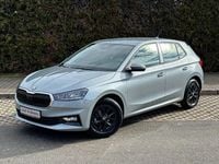 Nowe Skoda 105 95 KM (69 kW) 2026 Srebrny Sedan/Limuzyna