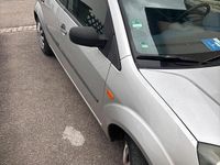 Gebraucht Ford Fiesta 80 PS (58 kW) 2006 Silber Kleinwagen