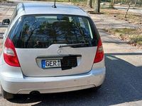 Gebraucht Mercedes A160 95 PS (69 kW) 2011 Silber Van / Kleinbus