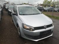 Second-hand VW Polo Trendline 75 CP (55 kW) 2011 Argintiu Hatchback