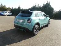 Neu Fiat 600 Icon 110 PS (80 kW) 2026 Blau SUV