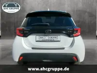 Gebraucht Toyota Yaris Connect Style 117 PS (86 kW) 2025 Weiss Kleinwagen
