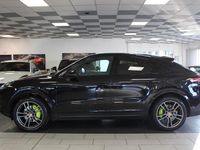 Gebraucht Porsche Cayenne Coupe 462 PS (339 kW) 2019 Tiefschwarz Coupé