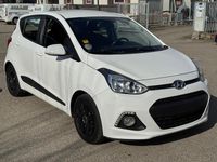 Gebraucht Hyundai i10 67 PS (49 kW) 2014 Weiß Kleinwagen