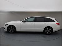 Gebraucht Mercedes C220 Night 200 PS (147 kW) 2023 Unilack polarweiss Kombi