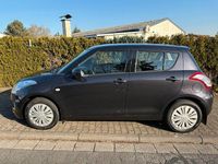 Gebraucht Suzuki Swift Club 94 PS (69 kW) 2016 Schwarz Limousine