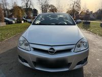 Gebraucht Opel Tigra 90 PS (66 kW) 2005 Silber Cabrio